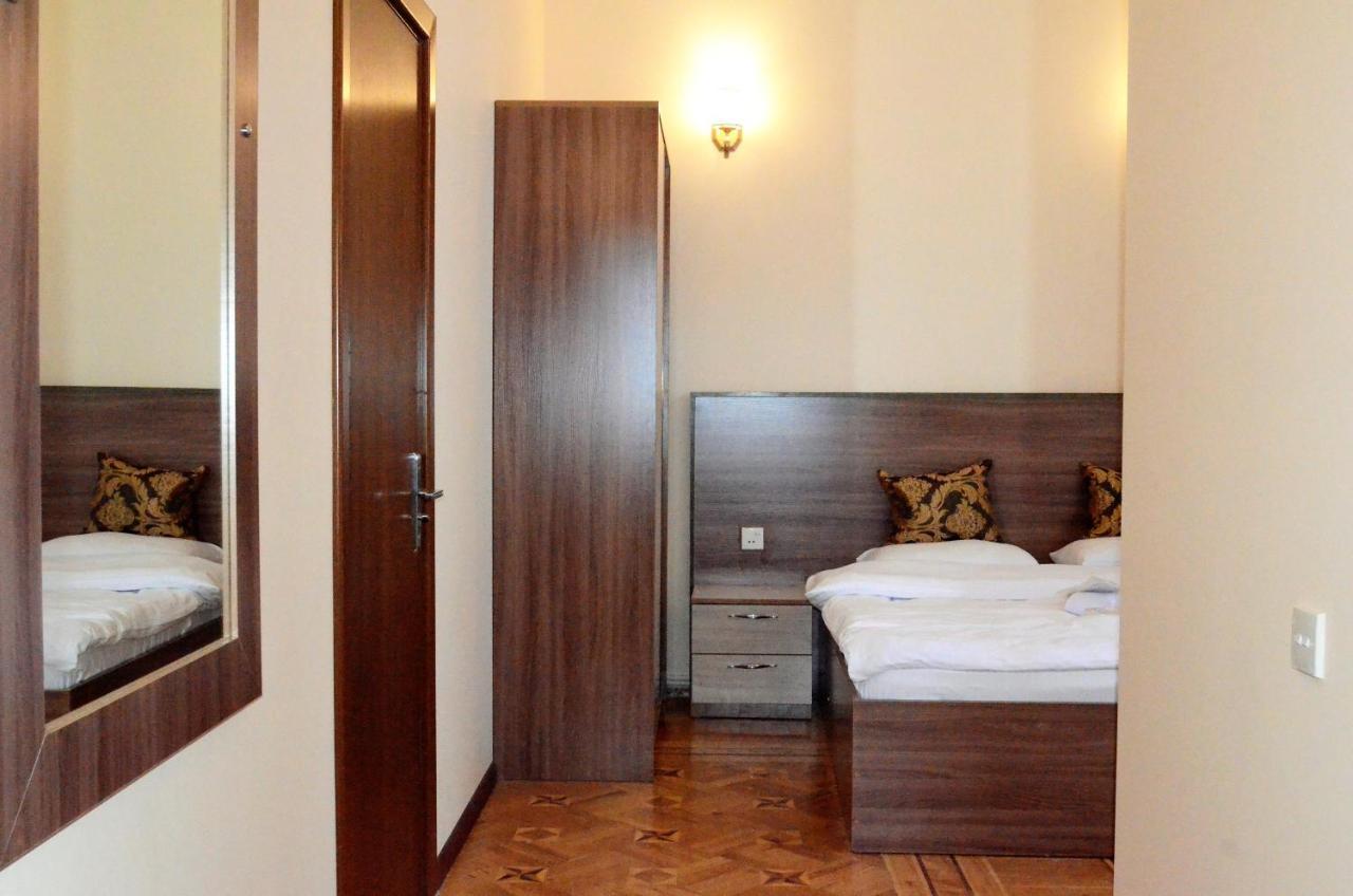 Centrum Hotel&Hostel Baky Esterno foto
